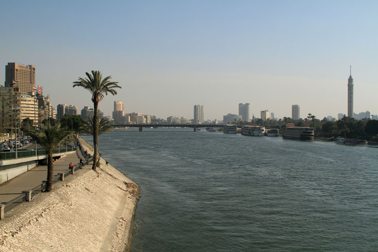 el nilo a su paso por el Cairo